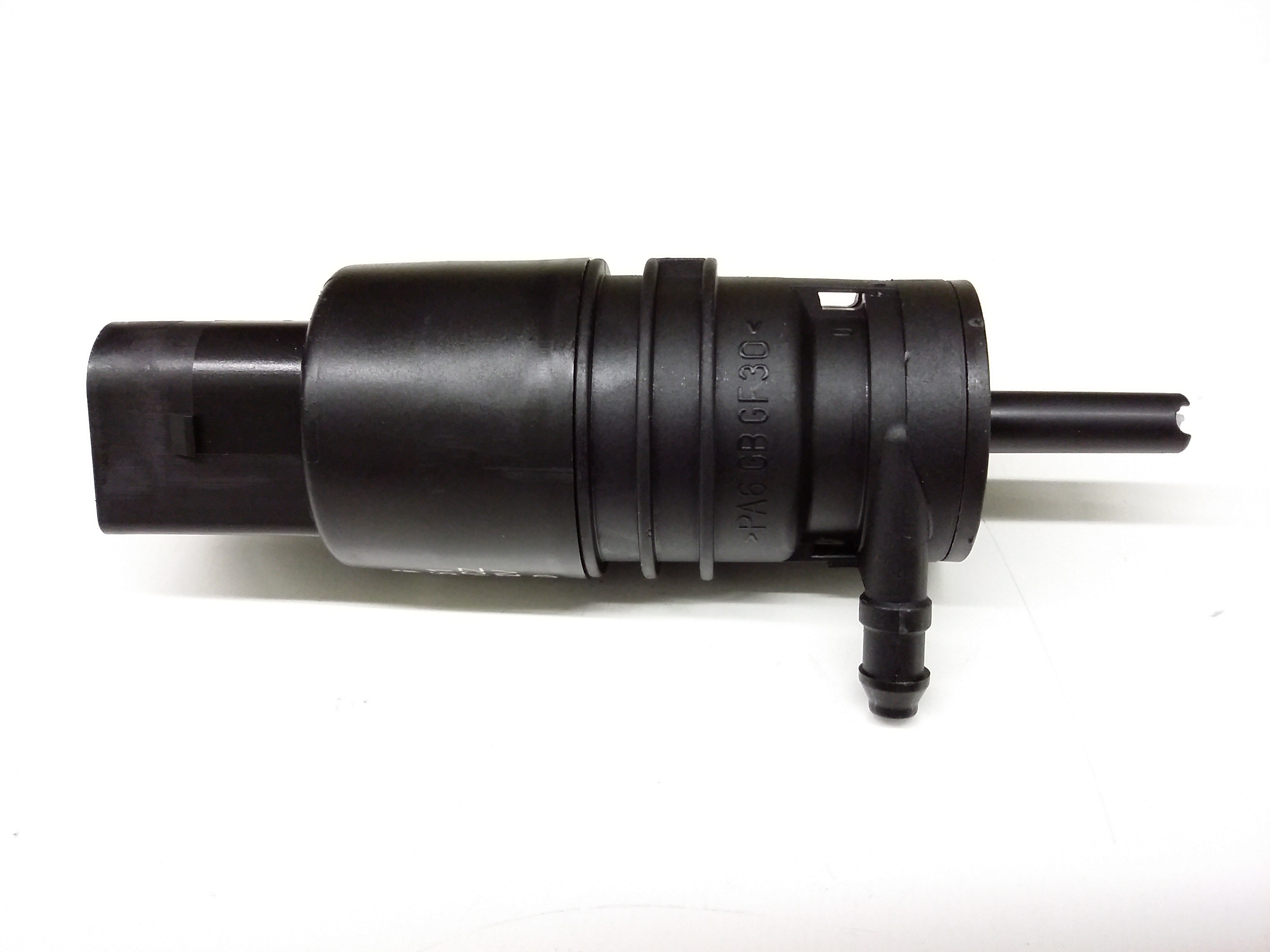 Насос омывателя фольксваген. Насос омывателя поло 1,2 2002. Vag 1k5955651. Насос омывателя фольксваген т4 прямоугольный разъем артикул. 3g8168 моторчик омывателя vw polo.